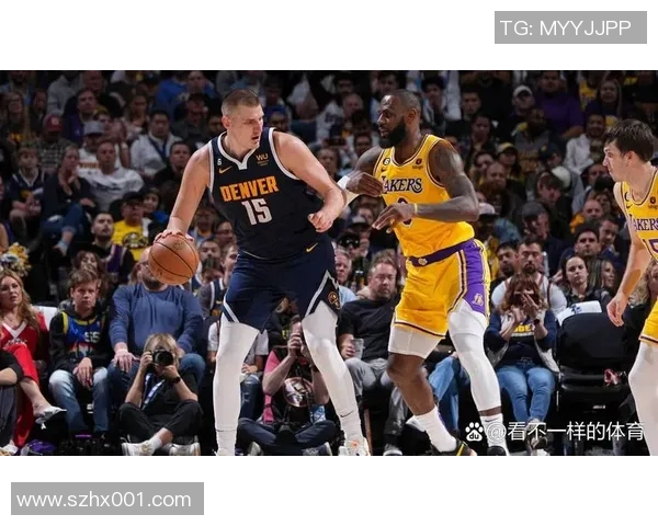 湖人队与马刺队激战正酣谁将赢得这场篮球盛宴的胜利 湖人队与马刺队激战正酣谁将赢得这场篮球盛宴的胜利