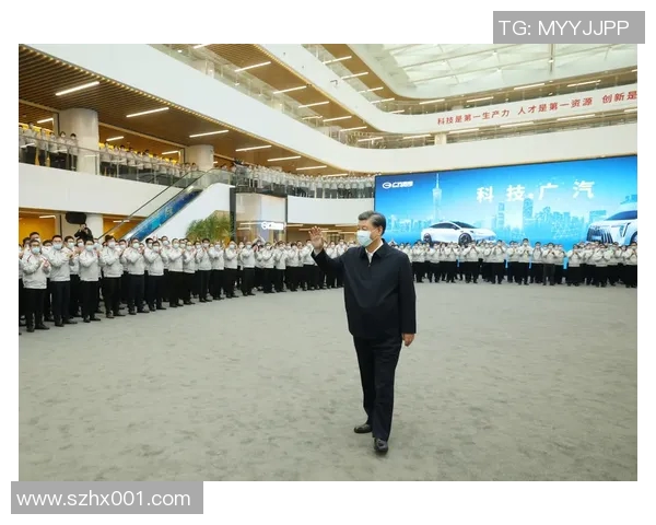 李郑鹏：从普通学子到科技创新领军人物的奋斗历程与启示